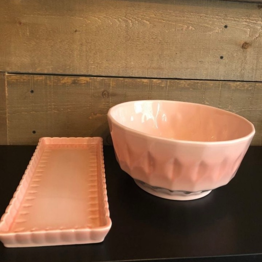 Elegant Pink Ceramic Bowl and Tray Set
